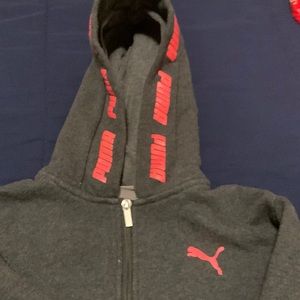 Girls puma jacket size medium 8/10